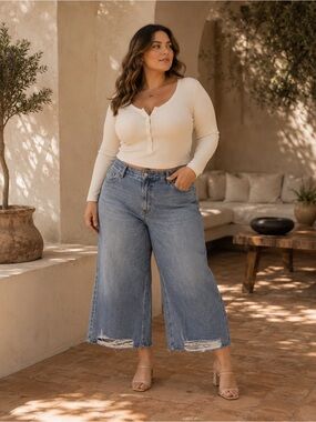 Sincerely Jules Women's Baggy Wide Leg Cropped Jeans Size 11 | 20" Inseam |